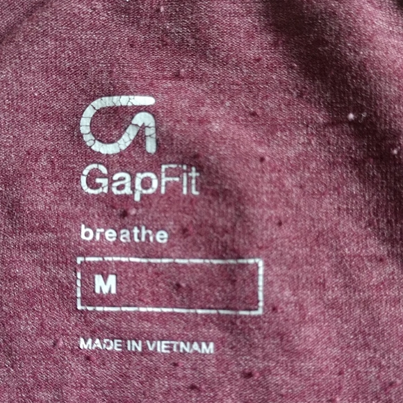 Gap exercise top medium eggplant color - Picture 2 of 3
